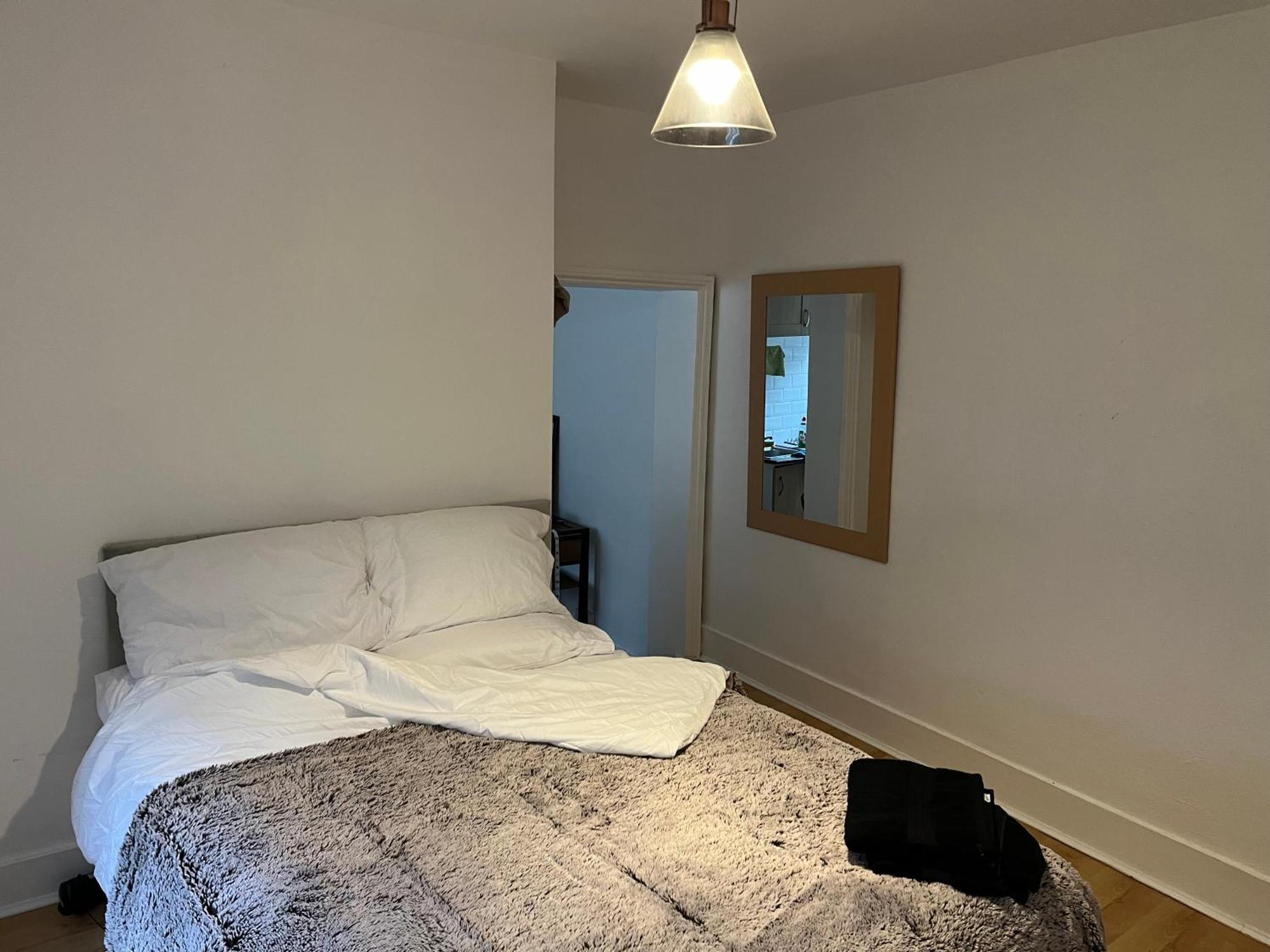 Minute From Near Castle Apartment Windsor
